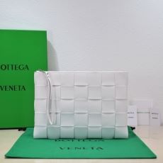 Bottega Veneta Clutch Bags